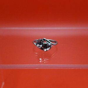Size 7 925 Sterling Silver Rustic Double Crystal Heart Ring